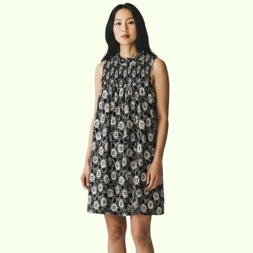 Davi & Dani Smocked Floral Mini Dress‎ Small Black White Boho Babydoll DD04445